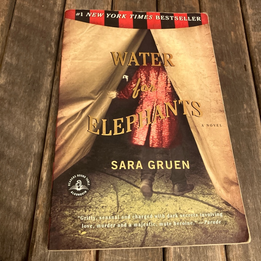Water for Elephants by - Brown and Red Cover